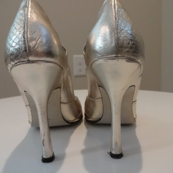 Guess Vincenza Gold Heels - Picture 4 of 8